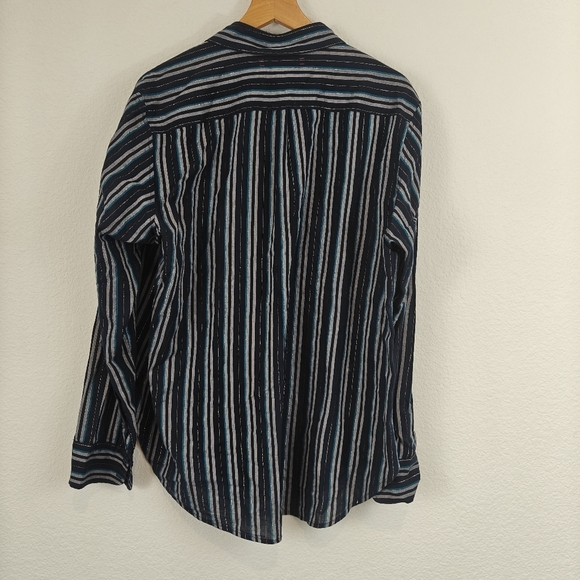 XIRENA Long Sleeve Button Up Poplin Beau Shirt In Night Spark Size Medium - Picture 15 of 16